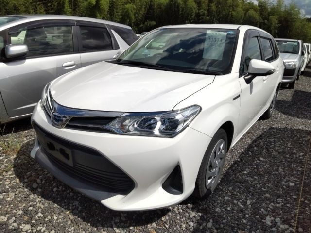 11374 Toyota Corolla fielder NKE165G 2018 г. (LUM Tokyo Nyusatsu)